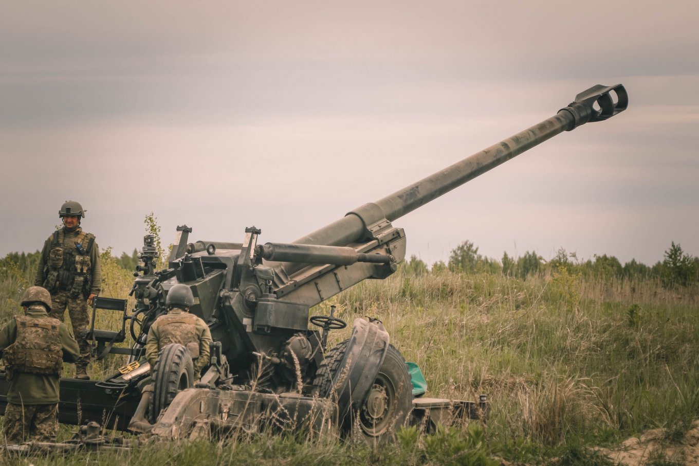 self-propelled howitzers FH70 caliber 155-mm