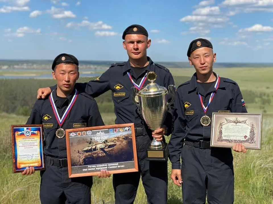 Bato Bakanov with awards in tank biathlon