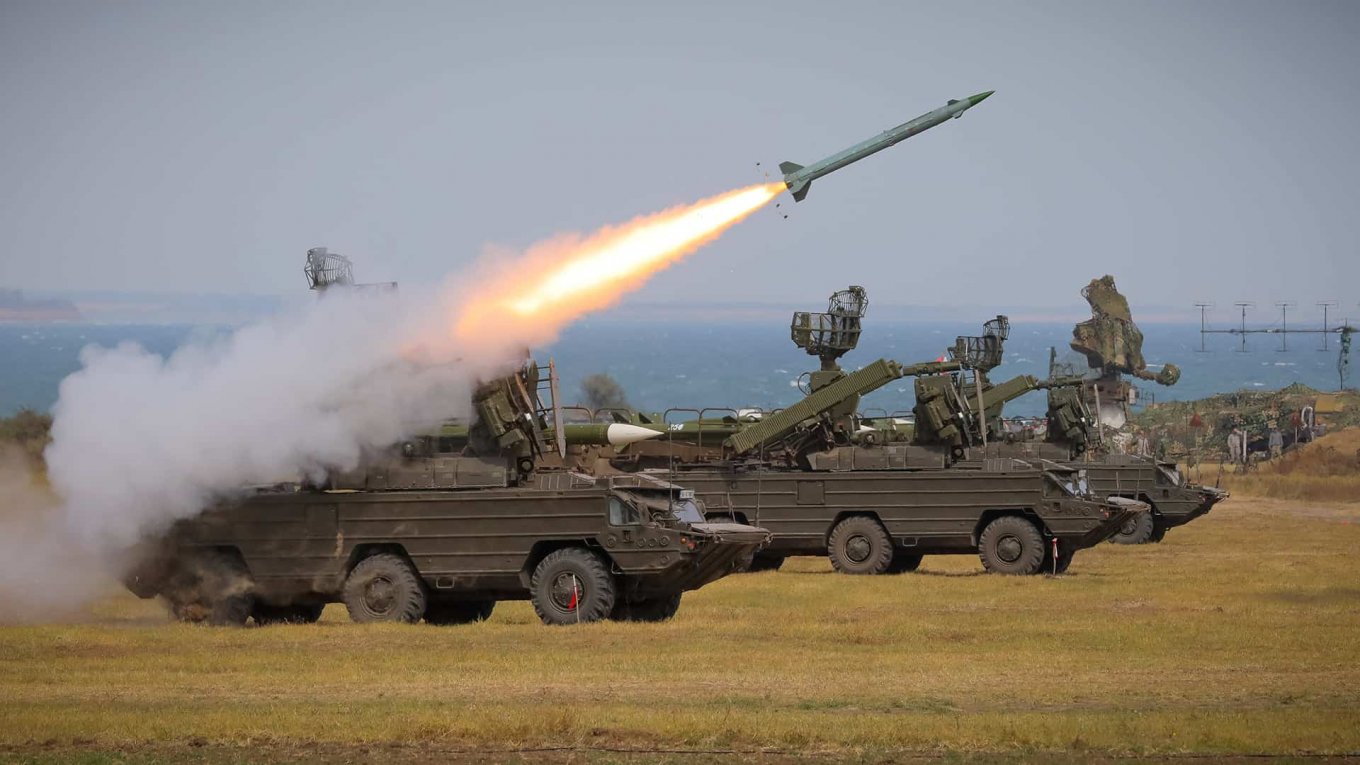 Launch of an anti-aircraft missile of the "OSA-AKM" complex