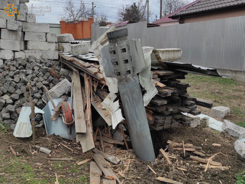 Russian ammunition stuck in the yard is a job for SES pyrotechnics.