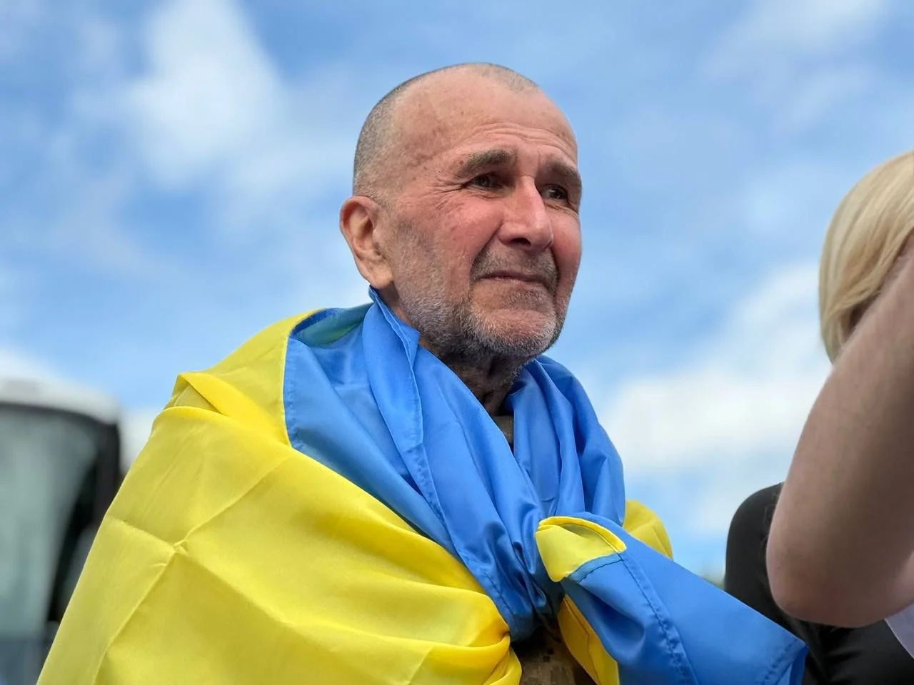 Volodymyr Mykolayenko on the day of his release from Russian captivity Volodymyr Mykolayenko on the day of his release from Russian captivity