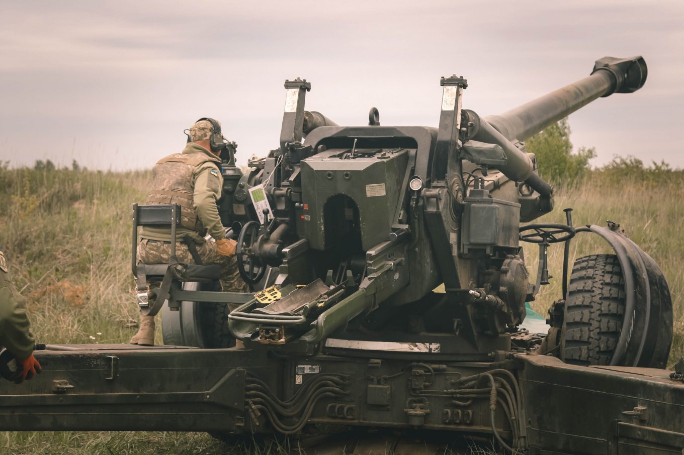 self-propelled howitzers FH70 caliber 155-mm in Ukraine