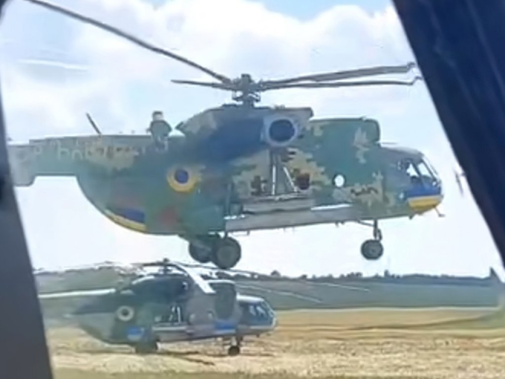 Helicopter of Ukraine Mi-8MSB-B with S-13 missiles in B-13L units during a combat mission. May-June 2022