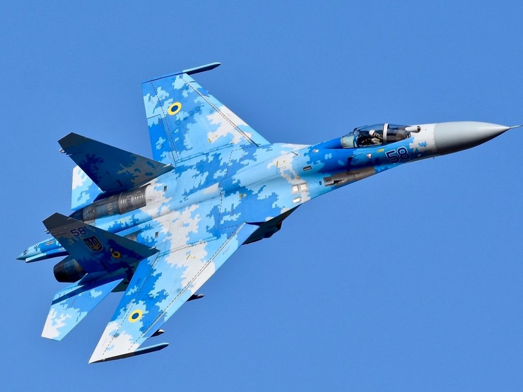 Su-27 shoots down a Russian missile with an air-to-air missile