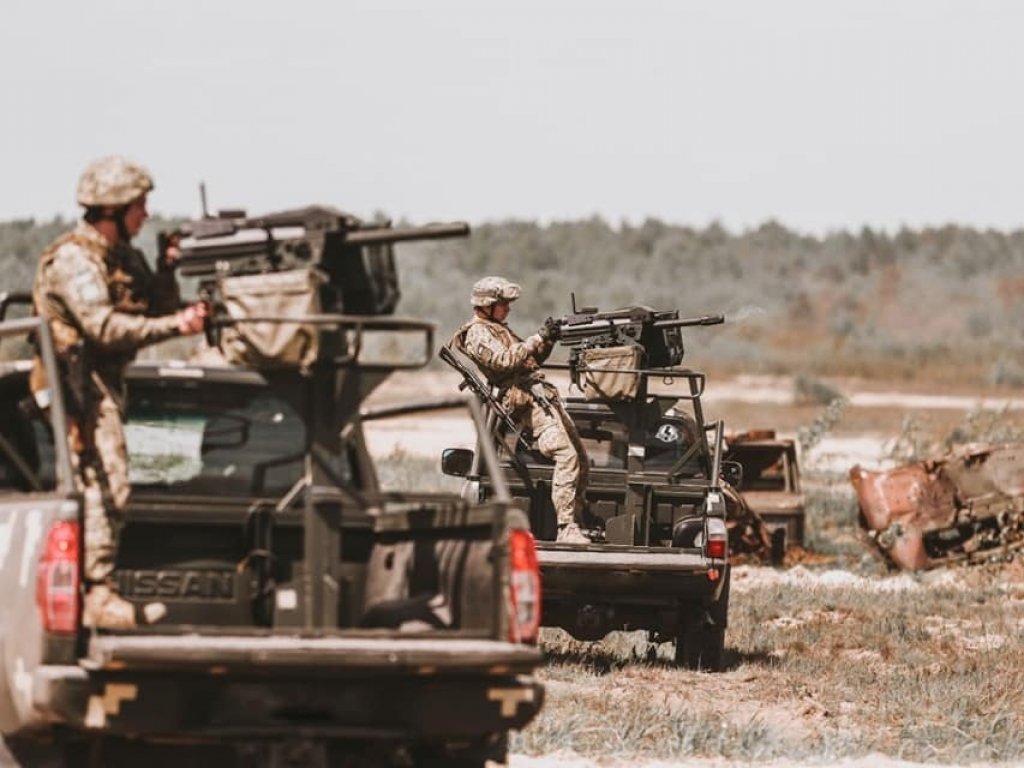 Cars with Mark 19 grenade launchers in the Armed Forces