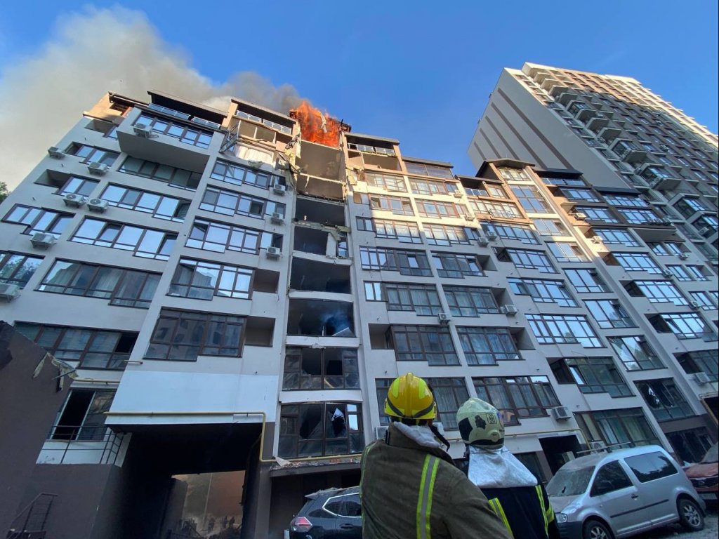 Dwelling house in Kyiv after a rocket hit, June 26, 2022