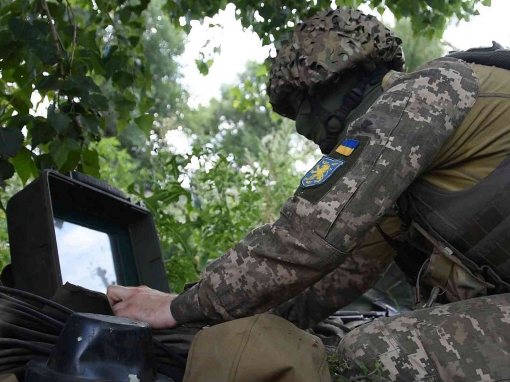 The anti-tank gunners of the 80th separate amphibious assault brigade