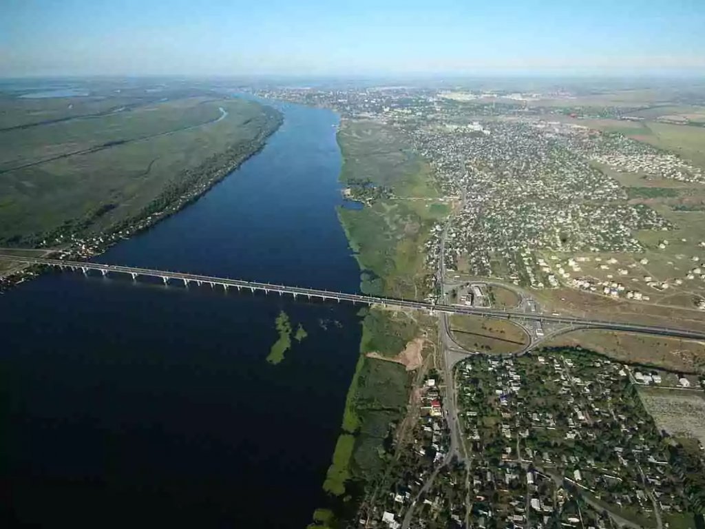 Antonivsky Bridge in Kherson