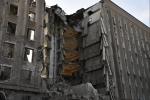 The Russians fired on the Nikolaev regional state administration. Heroic photos and videos from rescuers